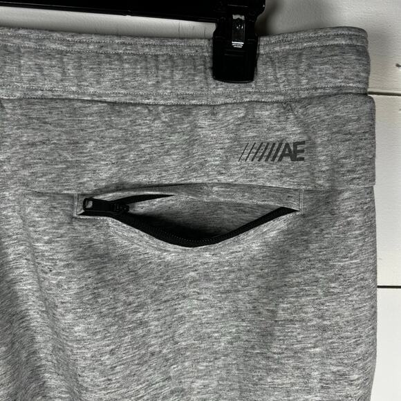 American Eagle Gray Drawstring Sweat Shorts Size XL - Picture 9 of 11